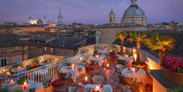 Naturhotel - Rom (Latium) - BIO HOTEL Raphaël: Abendstimmung auf der Dachterrasse - Bio Hotel Raphaël