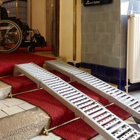 Biohotel: Barrierefrei - Rampe für Rollstühle - Hotel Praterstern