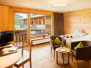 Biohotel: Aussicht Mattlihüs Doppelsuite Zirbe & Lehm - Biohotel Mattlihüs in Oberjoch