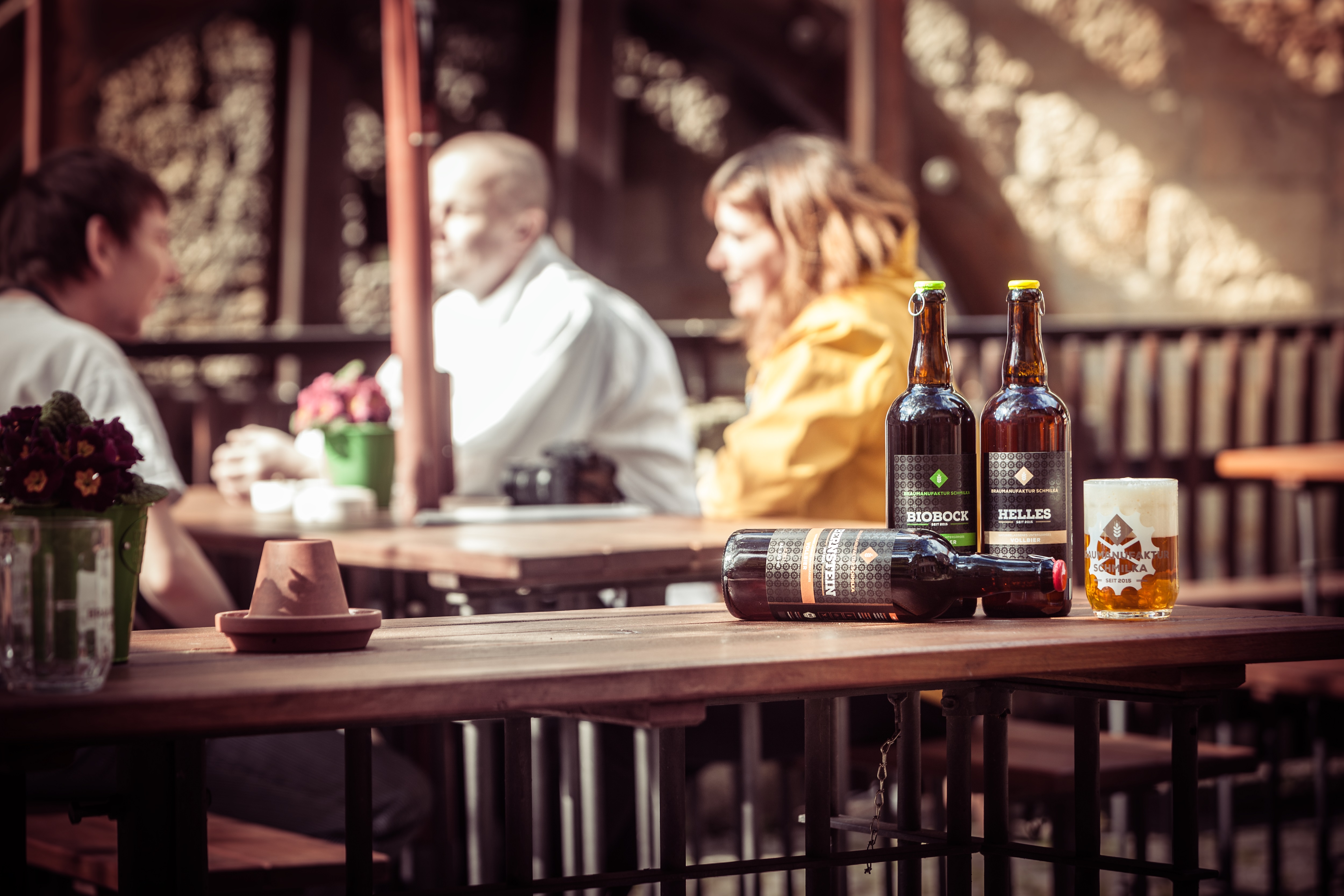 Biohotel: Genießen Sie unser selbst gebrautes Bier im urigen Mühlenhof direkt am Wasserrad - Bio-Pension Forsthaus